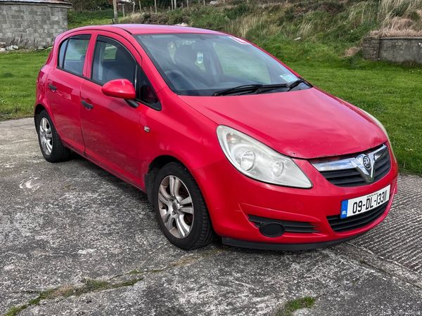 Vauxhall Corsa Hatchback, Petrol, 2009, Red