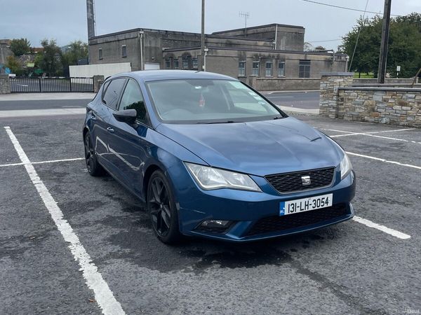 SEAT Leon Hatchback, Petrol, 2013, Blue