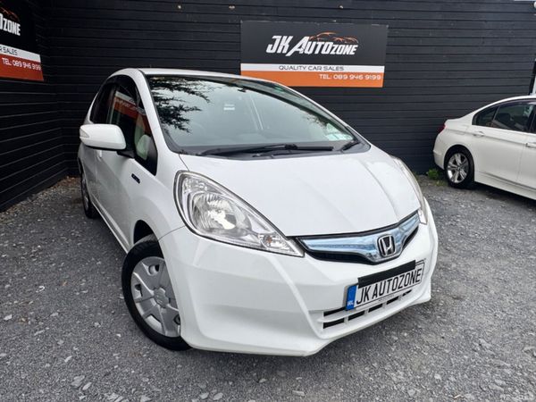 Honda Fit Hatchback, Petrol Hybrid, 2013, White