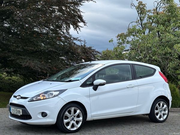 Ford Fiesta Hatchback, Diesel, 2011, White