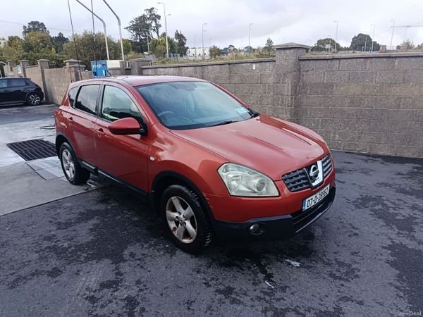 Nissan Qashqai Hatchback, Petrol, 2007, Red