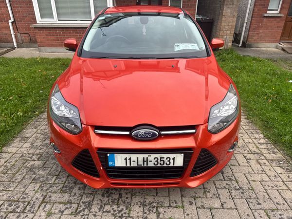Ford Focus Hatchback, Diesel, 2011, Red