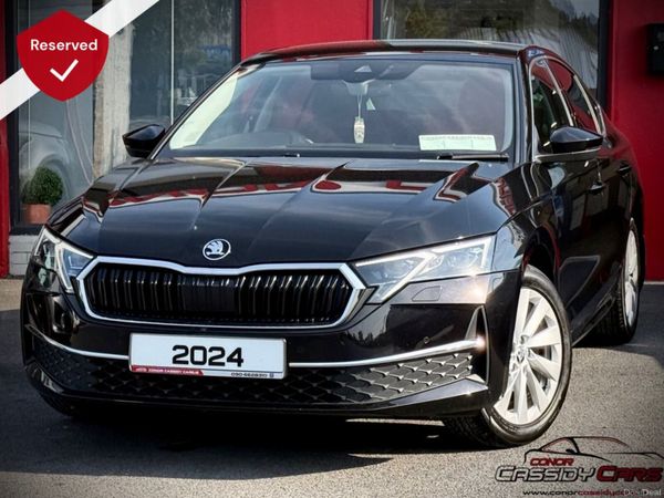Skoda Octavia Hatchback, Petrol, 2024, Black