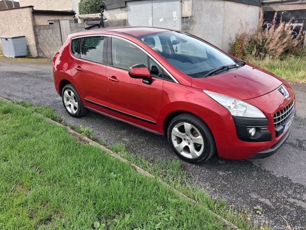 Peugeot 3008 MPV, Diesel, 2011, Red