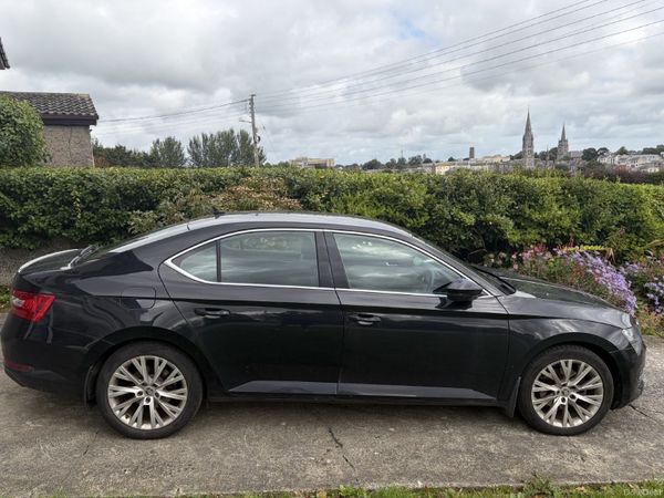 Skoda Superb Saloon, Diesel, 2022, Black