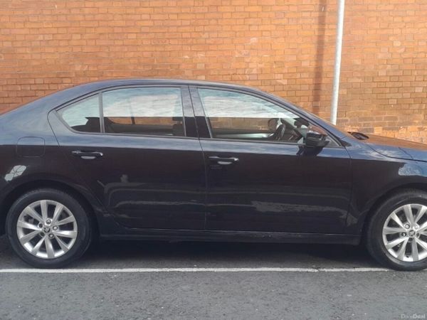 Skoda Octavia Saloon, Diesel, 2018, Black