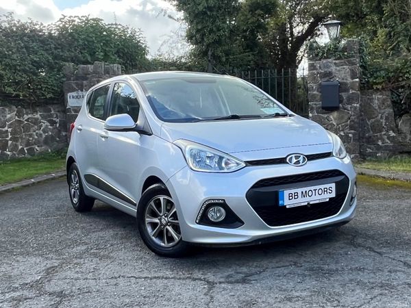 Hyundai i10 Hatchback, Petrol, 2015, Silver