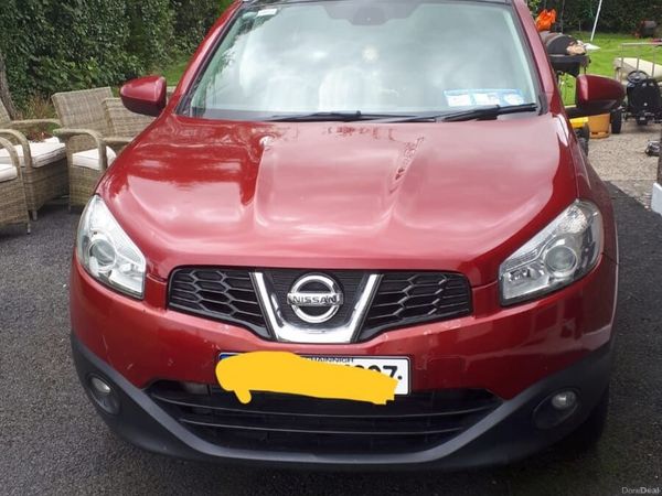 Nissan Qashqai+2 MPV, Diesel, 2014, Red