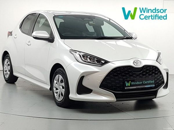 Toyota Yaris Hatchback, Petrol, 2024, White