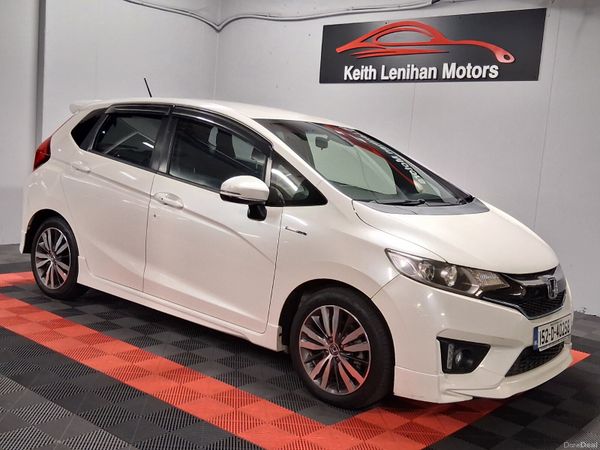 Honda Fit Hatchback, Petrol Hybrid, 2015, White