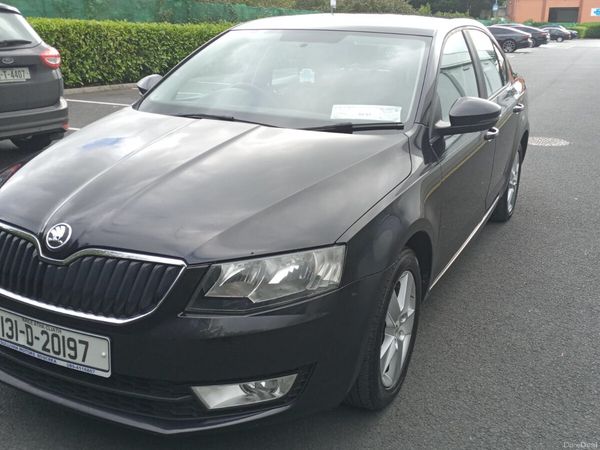 Skoda Octavia Saloon, Diesel, 2013, Black