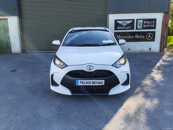 Toyota Yaris Hatchback, Petrol, 2020, White