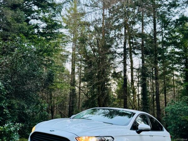 Ford Mondeo Hatchback, Diesel, 2017, White