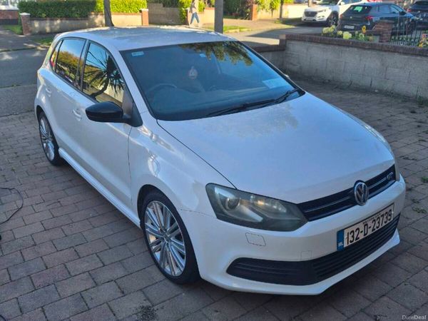 Volkswagen Polo Hatchback, Petrol, 2013, White