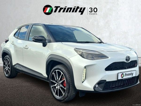 Toyota Yaris Cross SUV, Petrol Hybrid, 2023, White
