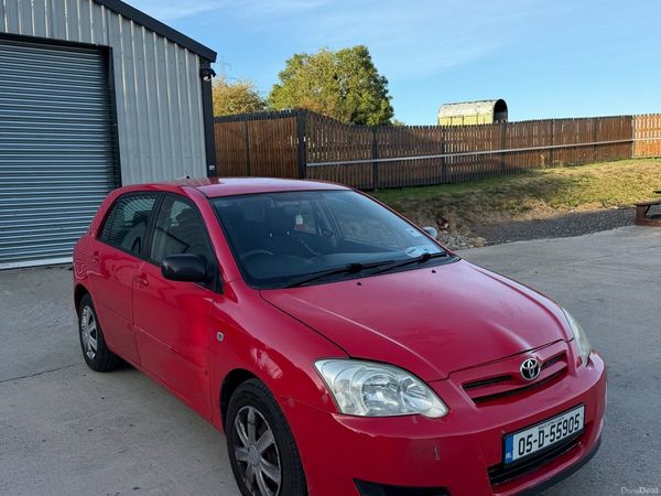 Toyota Corolla Hatchback, Petrol, 2005, Red