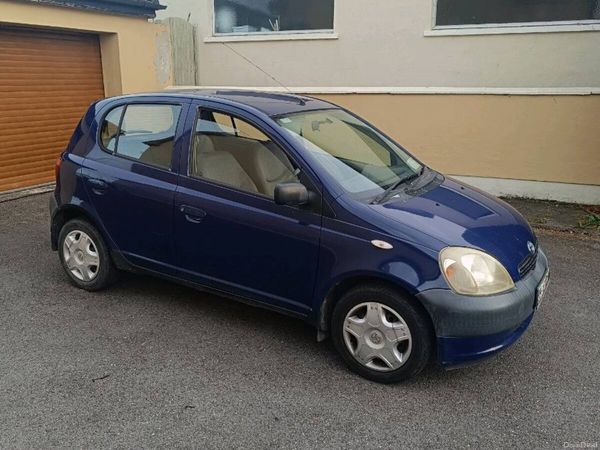 Toyota Yaris Hatchback, Petrol, 1999, Blue