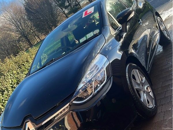Renault Clio Hatchback, Petrol, 2016, Black