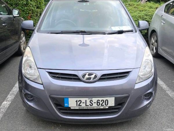 Hyundai i20 Hatchback, Petrol, 2012, Grey