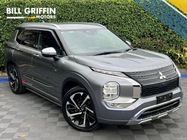 Mitsubishi Outlander SUV, Petrol Hybrid, 2022, Grey