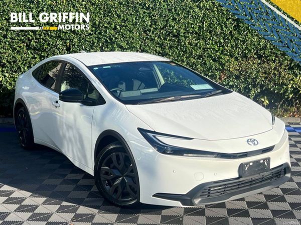 Toyota Prius Saloon, Petrol Hybrid, 2023, White