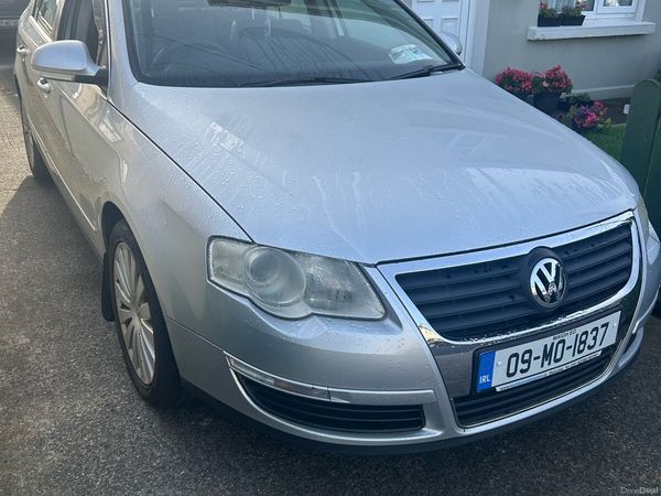 Volkswagen Passat Saloon, Diesel, 2009, Silver