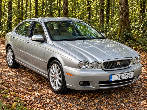 Jaguar X-Type Saloon, Diesel, 2010, Gold