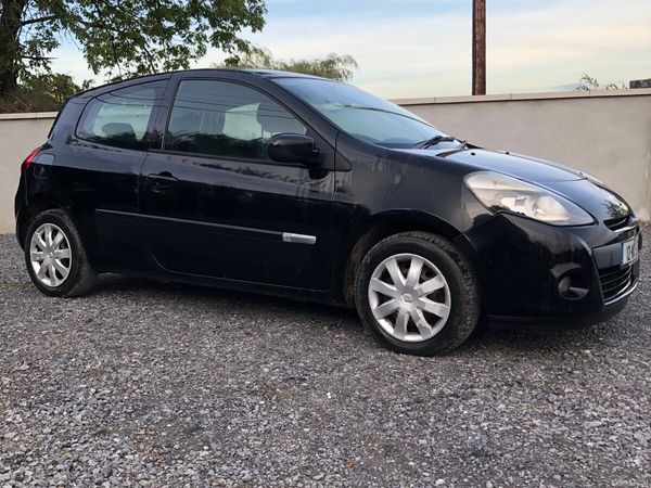 Renault Clio Hatchback, Diesel, 2012, Black