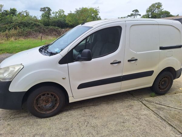 Peugeot Partner MPV, Diesel, 2016, White
