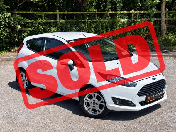 Ford Fiesta Hatchback, Petrol, 2015, White