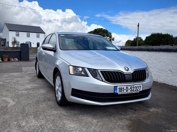 Skoda Octavia Hatchback, Diesel, 2018, Silver