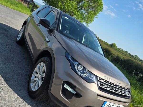 Land Rover Discovery SUV, Diesel, 2015, Gold