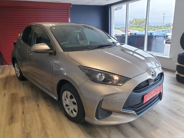 Toyota Yaris Hatchback, Petrol Hybrid, 2022, Beige