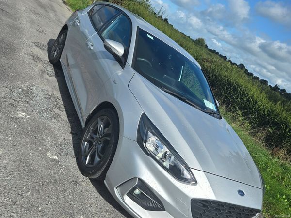 Ford Focus Hatchback, Diesel, 2020, Grey