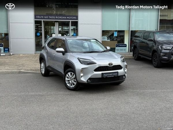 Toyota Yaris Cross Hatchback, Petrol Hybrid, 2024, Silver