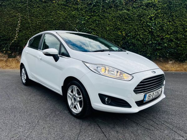 Ford Fiesta Hatchback, Petrol, 2015, White