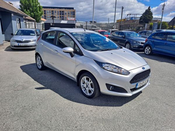 Ford Fiesta Hatchback, Petrol, 2017, Grey