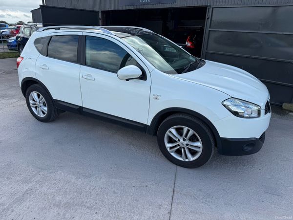 Nissan Qashqai Hatchback, Diesel, 2012, White