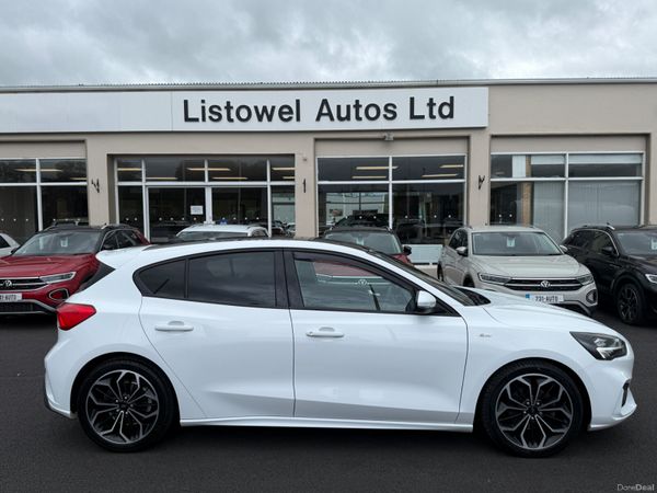 Ford Focus Hatchback, Diesel, 2019, White