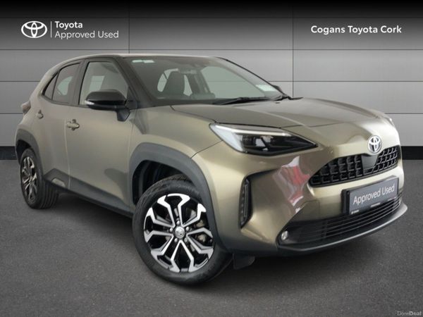 Toyota Yaris Cross Hatchback, Petrol Hybrid, 2023, Green