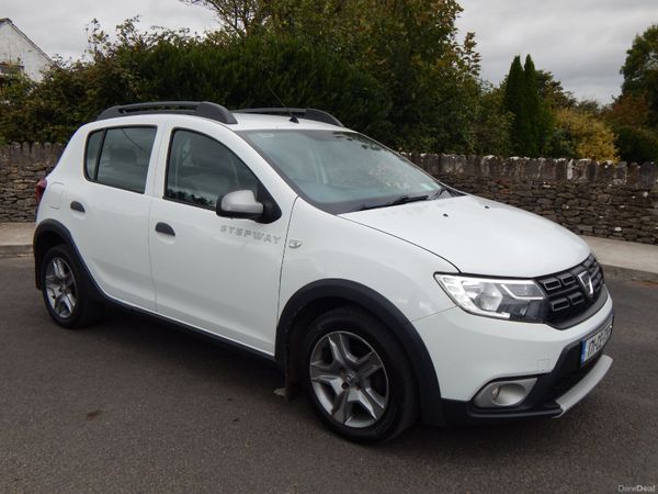 Dacia Sandero Stepway Hatchback, Diesel, 2017, White