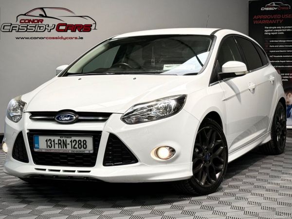 Ford Focus Hatchback, Petrol, 2013, White