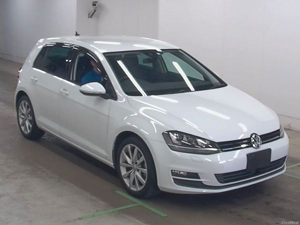 Volkswagen Golf Hatchback, Petrol, 2017, White