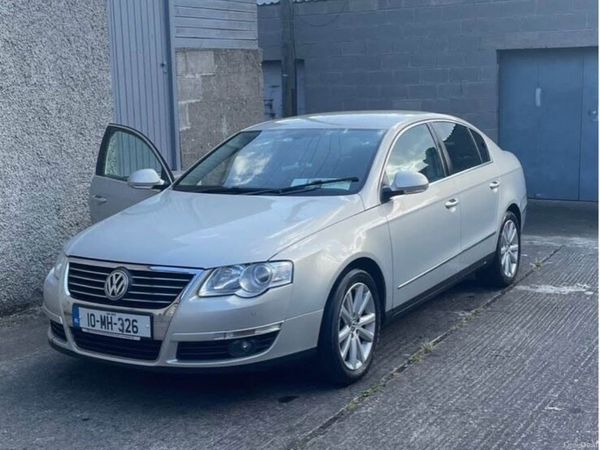 Volkswagen Passat Saloon, Diesel, 2010, Silver