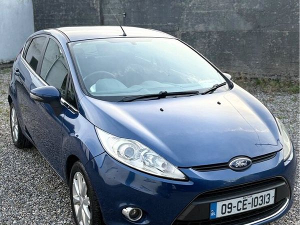 Ford Fiesta Hatchback, Petrol, 2009, Blue