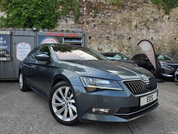 Skoda Superb Hatchback, Diesel, 2019, Grey