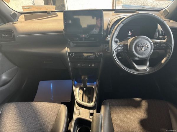 Toyota Yaris Cross SUV, Petrol Hybrid, 2023, White