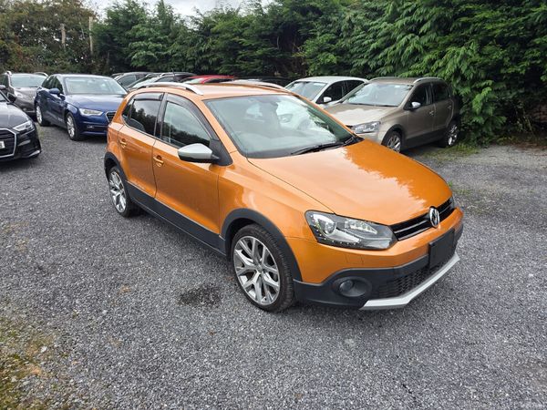 Volkswagen Polo Hatchback, Petrol, 2015, Orange