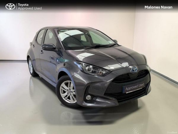 Toyota Yaris Hatchback, Petrol Hybrid, 2023, Grey