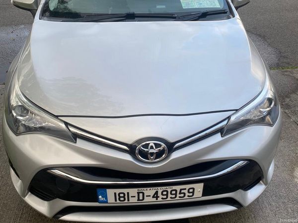 Toyota Avensis Saloon, Diesel, 2018, Silver